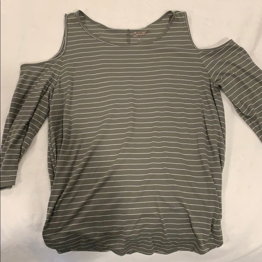 Quarter length shirt